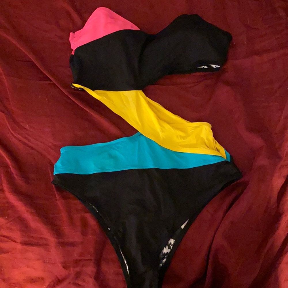 Volcom monokini bathing suit